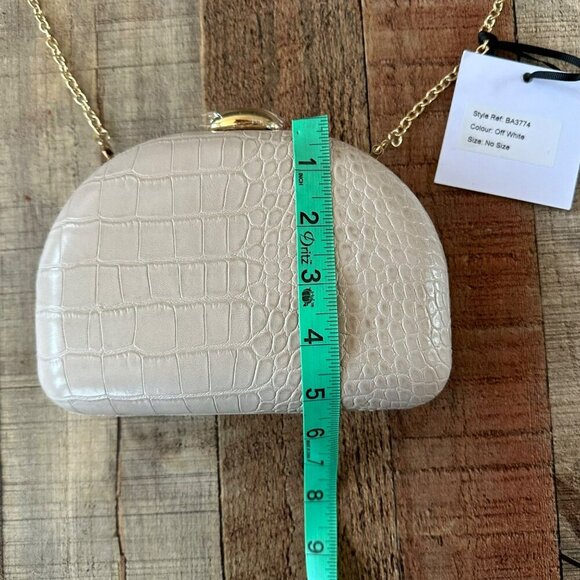 True Décadence Croc Embossed Off White Clutch With Gold Chain Strap - Picture 5 of 7